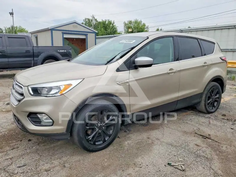 2017 Ford ESCAPE photo