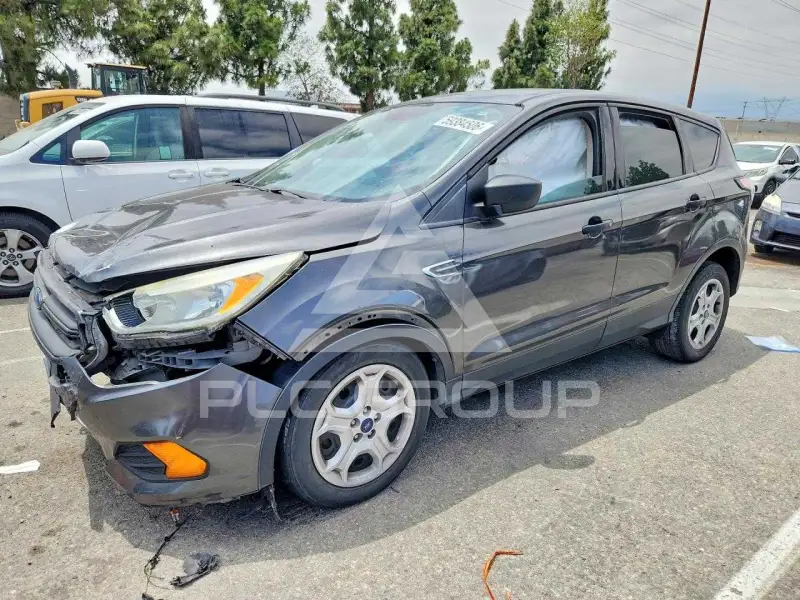2017 Ford ESCAPE photo