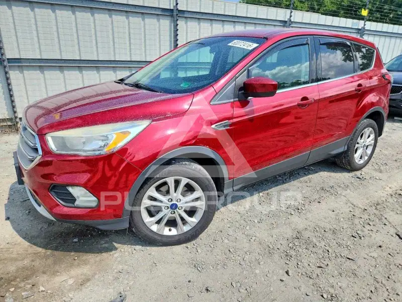 2017 Ford ESCAPE photo