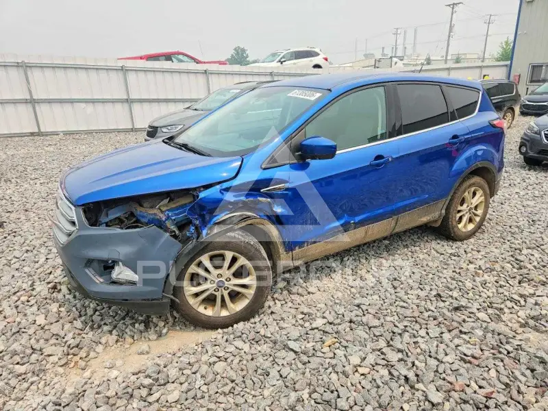 2017 Ford ESCAPE photo