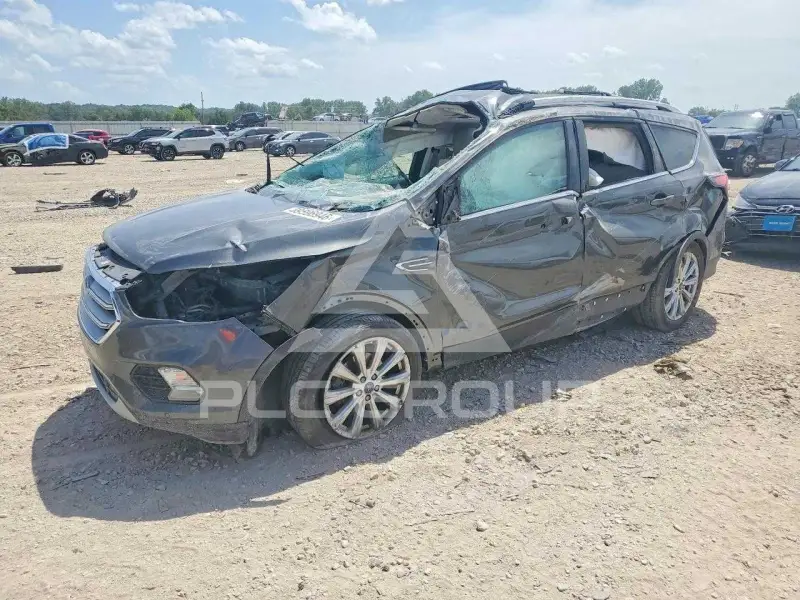 2017 Ford ESCAPE photo