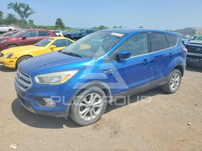 2017 Ford ESCAPE photo