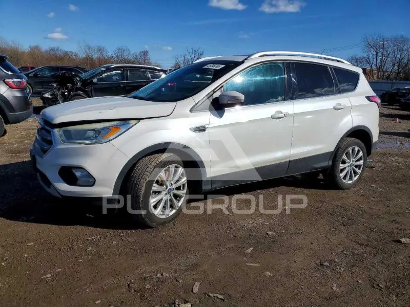 2017 Ford ESCAPE photo