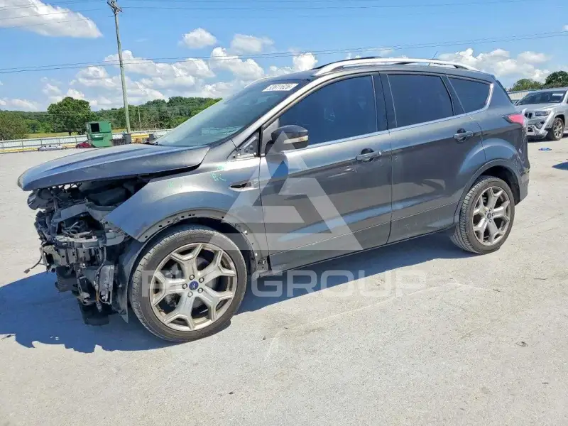 2017 Ford ESCAPE photo