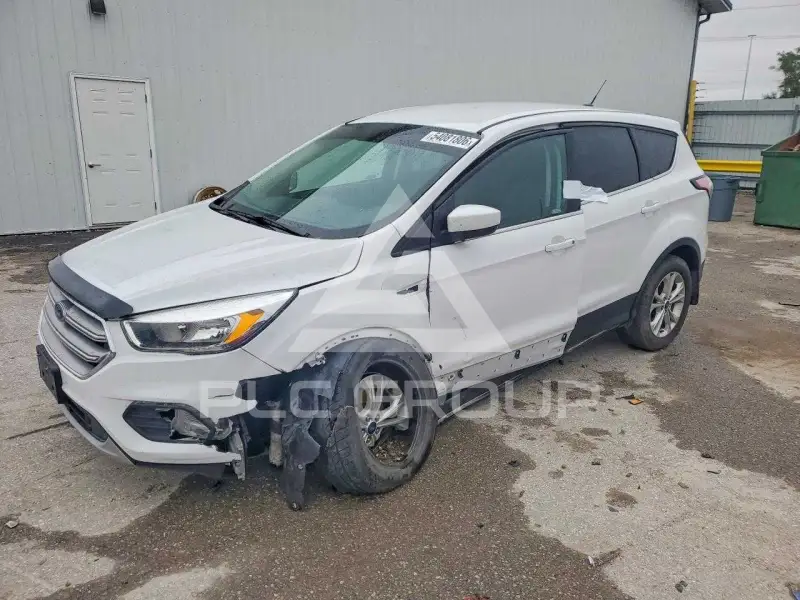 2017 Ford ESCAPE photo