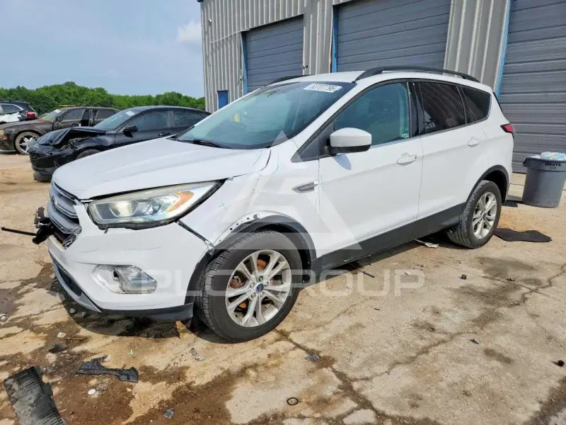 2017 Ford ESCAPE photo