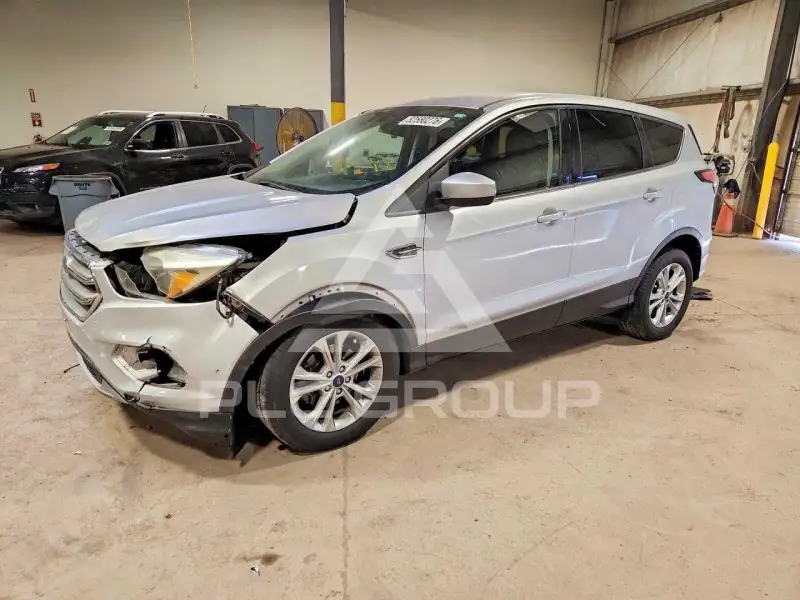2017 Ford ESCAPE photo