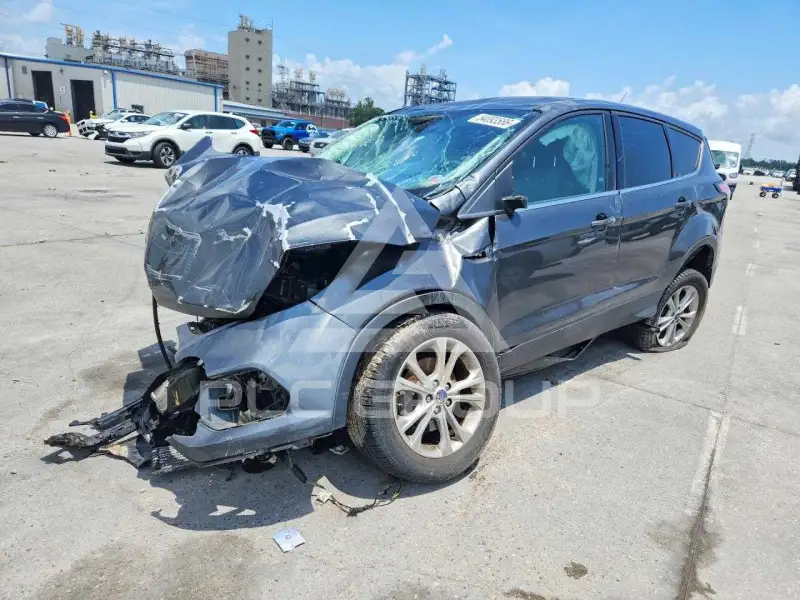 2017 Ford ESCAPE photo