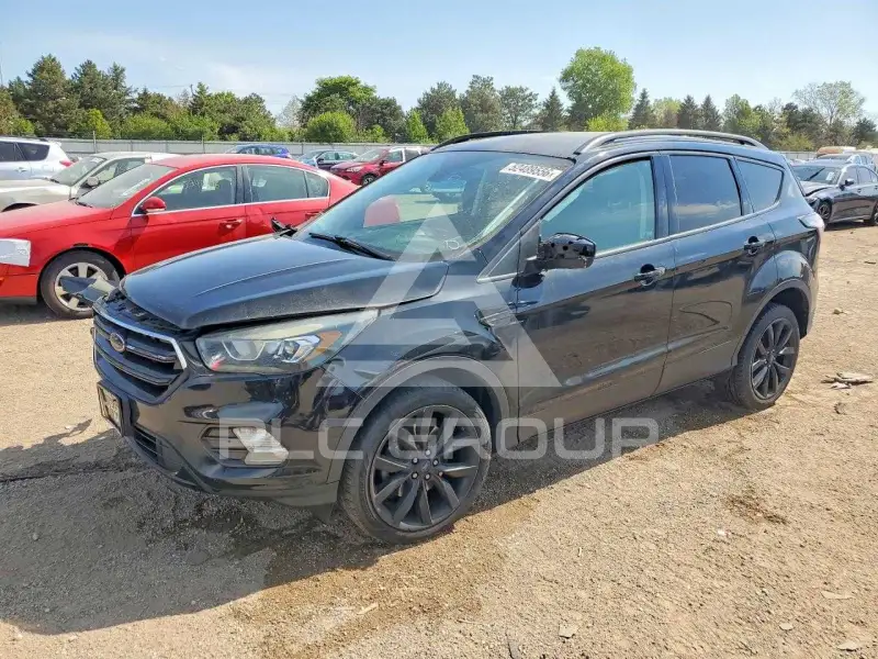 2017 Ford ESCAPE photo