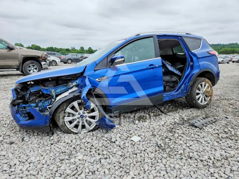 2017 Ford ESCAPE photo