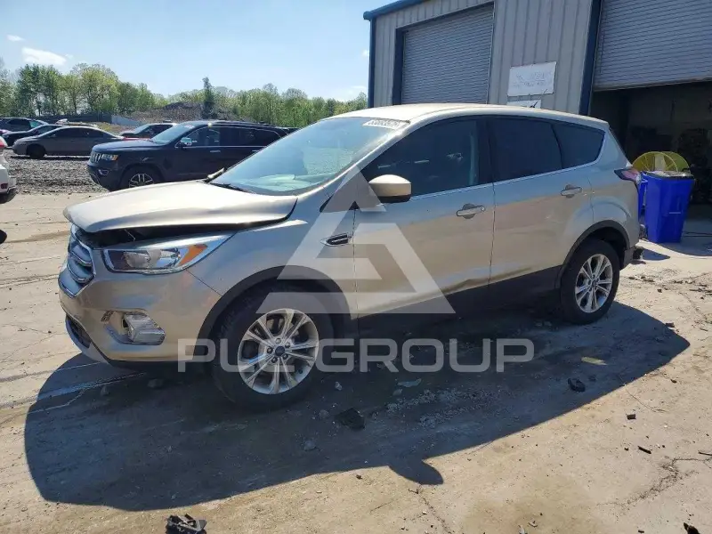 2017 Ford ESCAPE фото