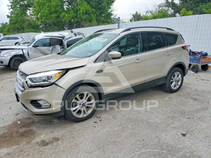 2017 Ford ESCAPE photo