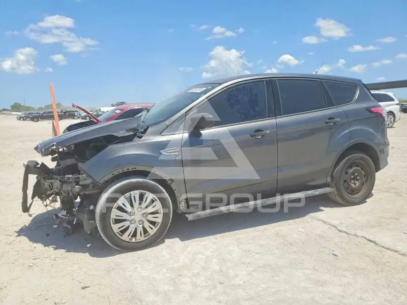 2017 Ford ESCAPE photo