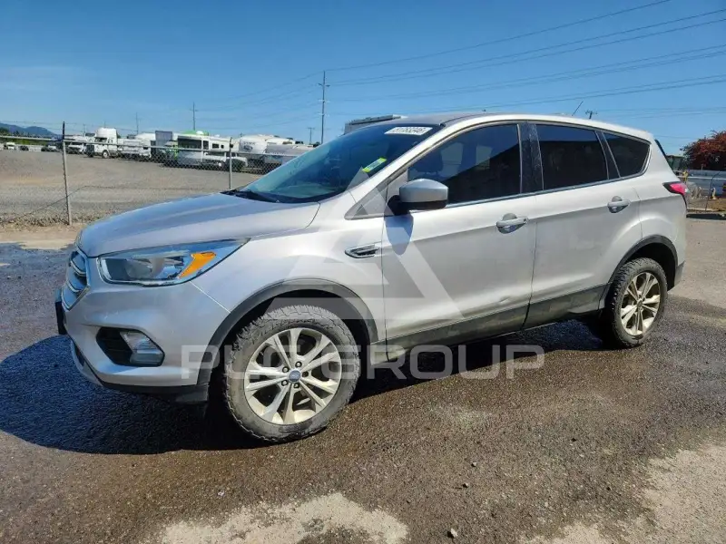 2017 Ford ESCAPE фото
