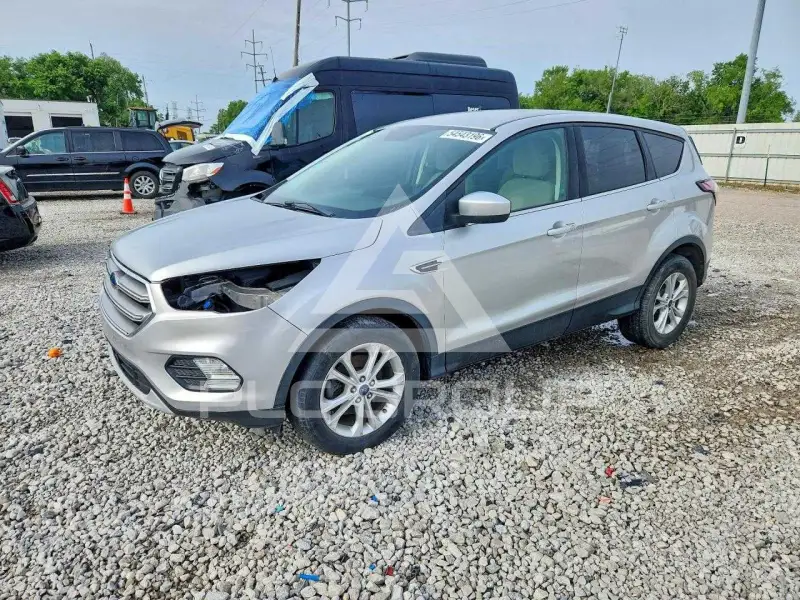 2017 Ford ESCAPE фото