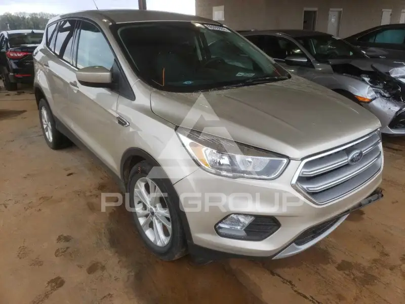 2017 Ford ESCAPE photo