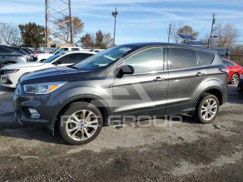 2017 Ford ESCAPE фото