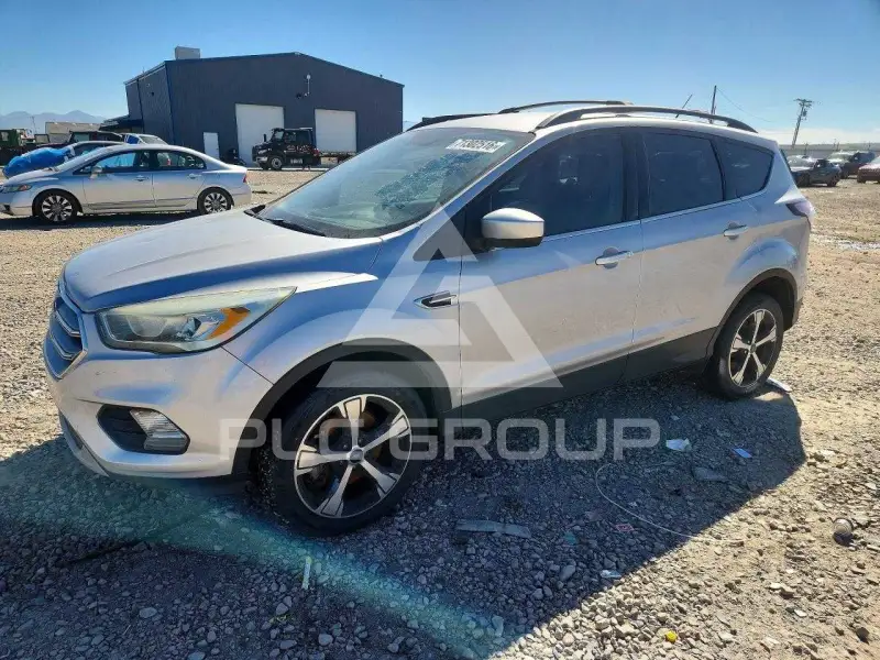 2017 Ford ESCAPE photo