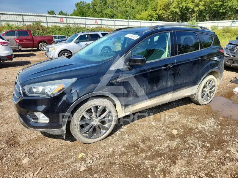 2017 Ford ESCAPE photo