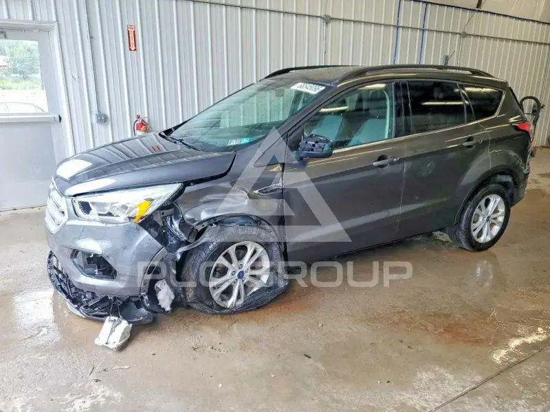 2017 Ford ESCAPE photo