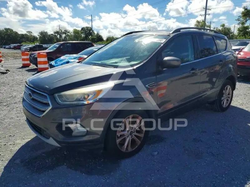 2017 Ford ESCAPE photo