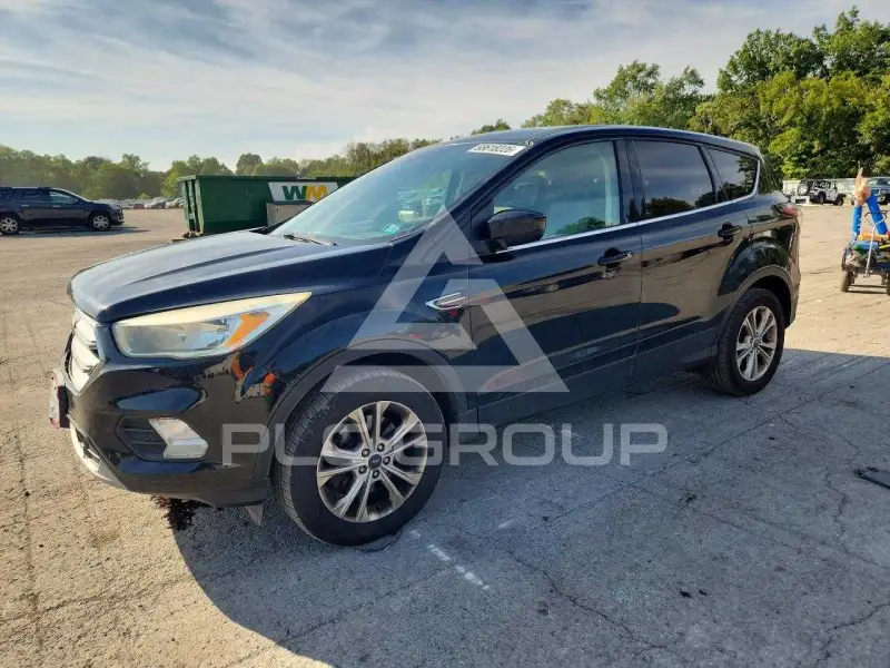 2017 Ford ESCAPE photo