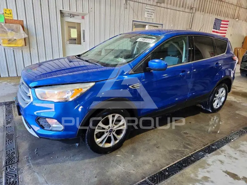 2017 Ford ESCAPE photo