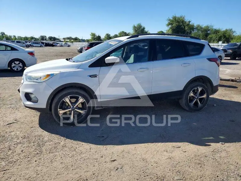 2017 Ford ESCAPE photo