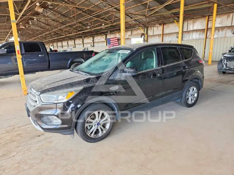 2017 Ford ESCAPE photo