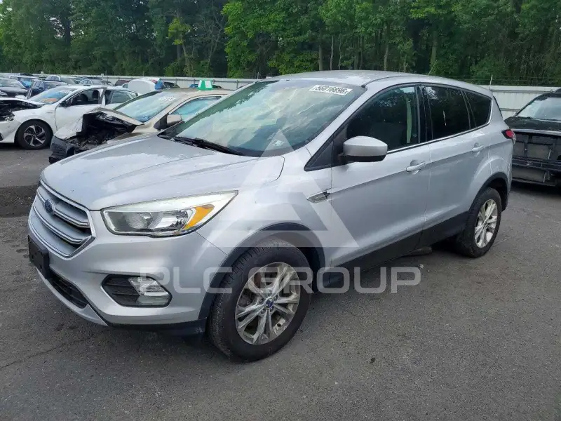 2017 Ford ESCAPE photo