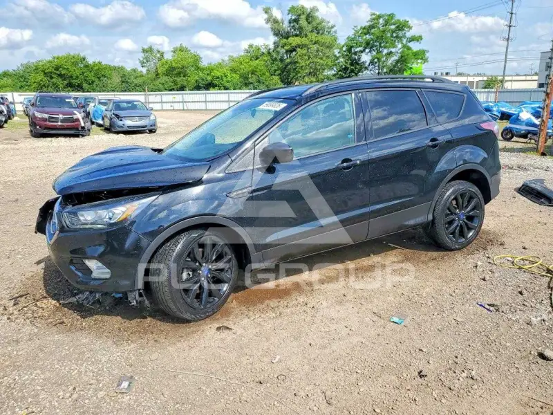 2017 Ford ESCAPE фото