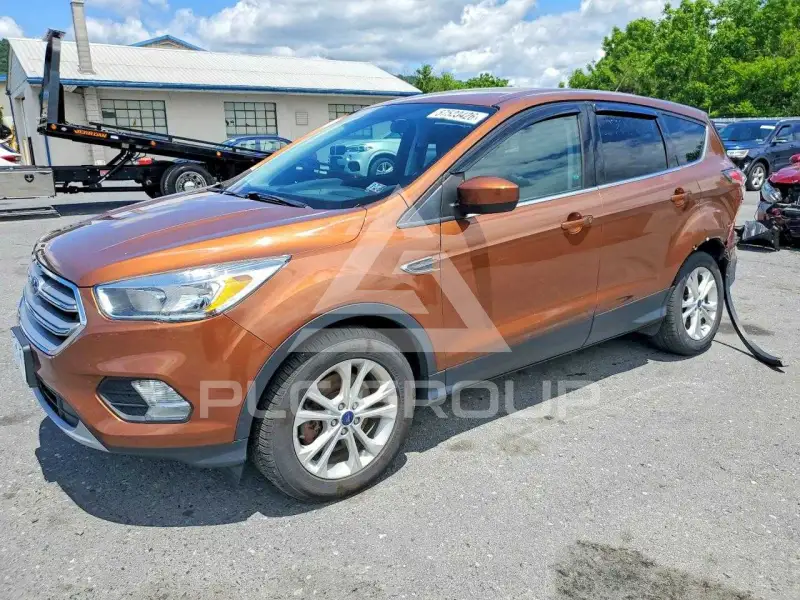 2017 Ford ESCAPE photo