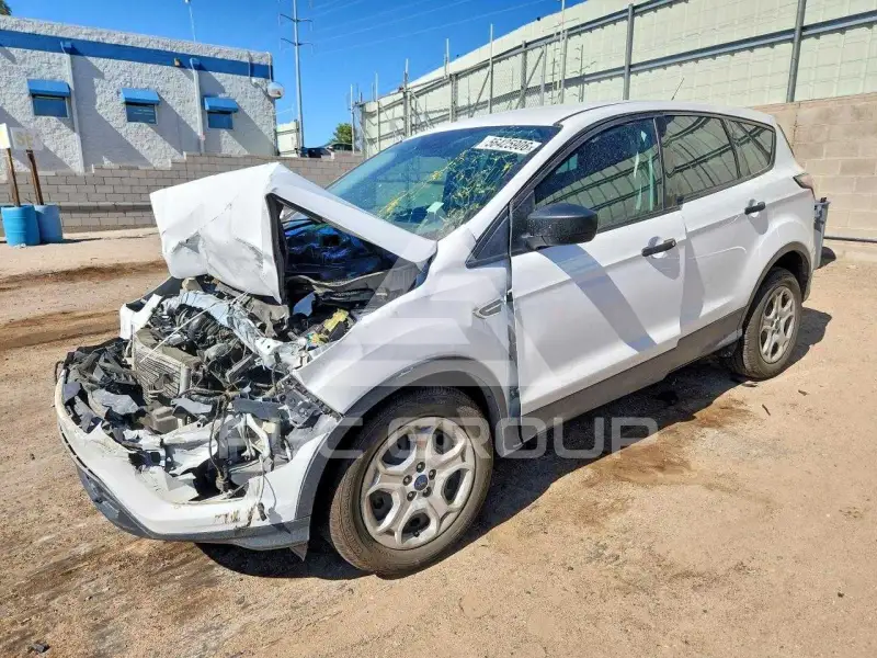 2017 Ford ESCAPE photo
