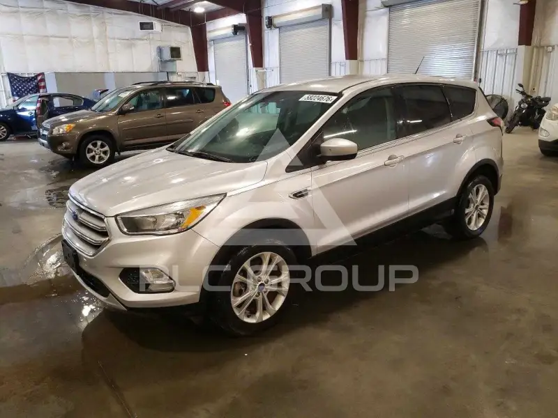 2017 Ford ESCAPE photo
