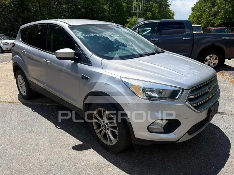 2017 Ford ESCAPE photo