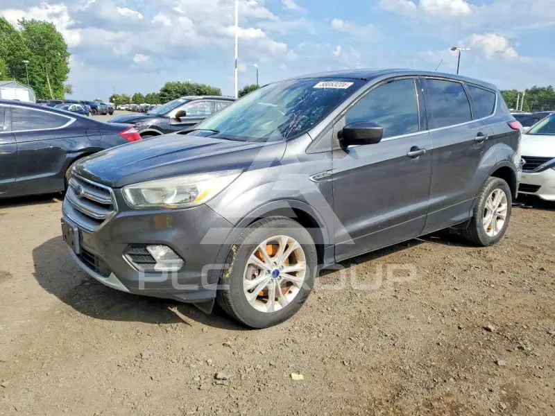 2017 Ford ESCAPE photo