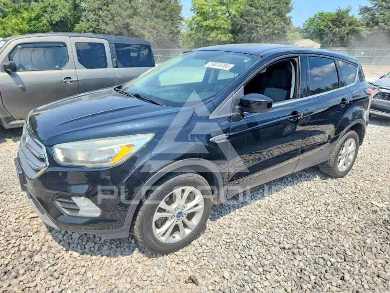 2017 Ford ESCAPE photo