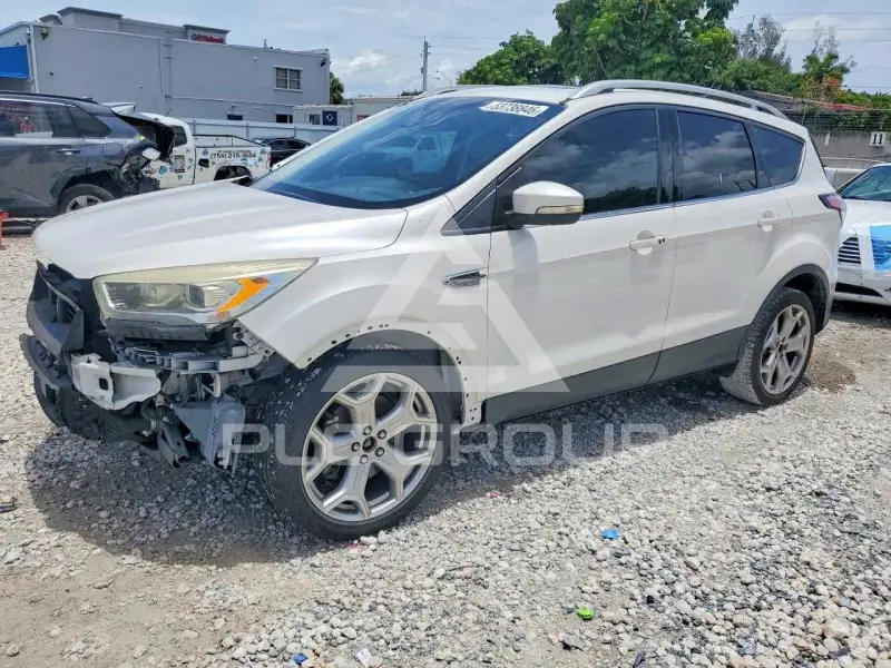 2017 Ford ESCAPE photo