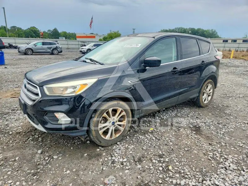 2017 Ford ESCAPE photo