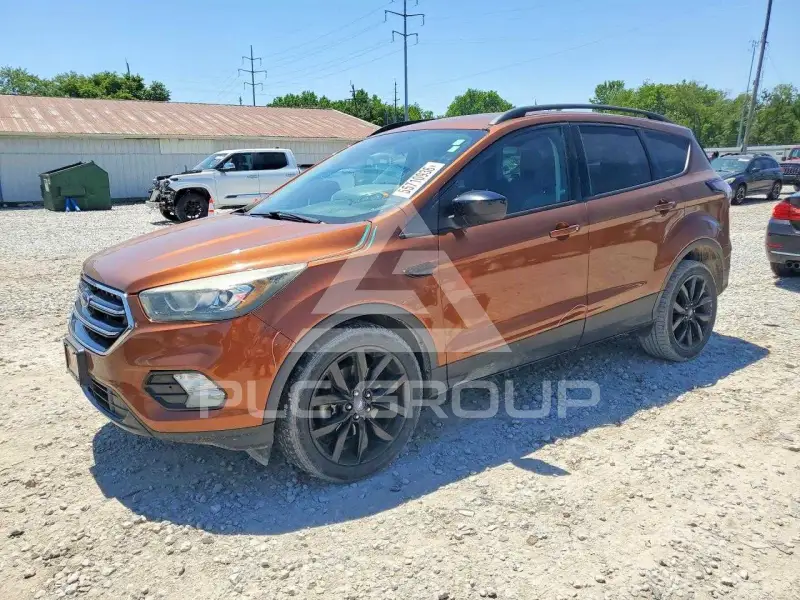 2017 Ford ESCAPE photo