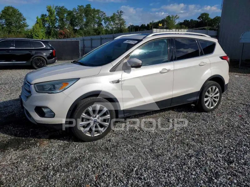 2017 Ford ESCAPE photo