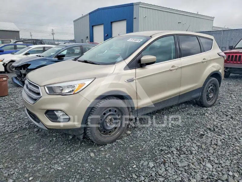 2017 Ford ESCAPE photo