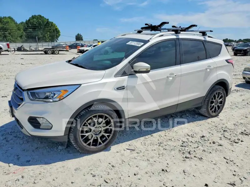 2017 Ford ESCAPE photo