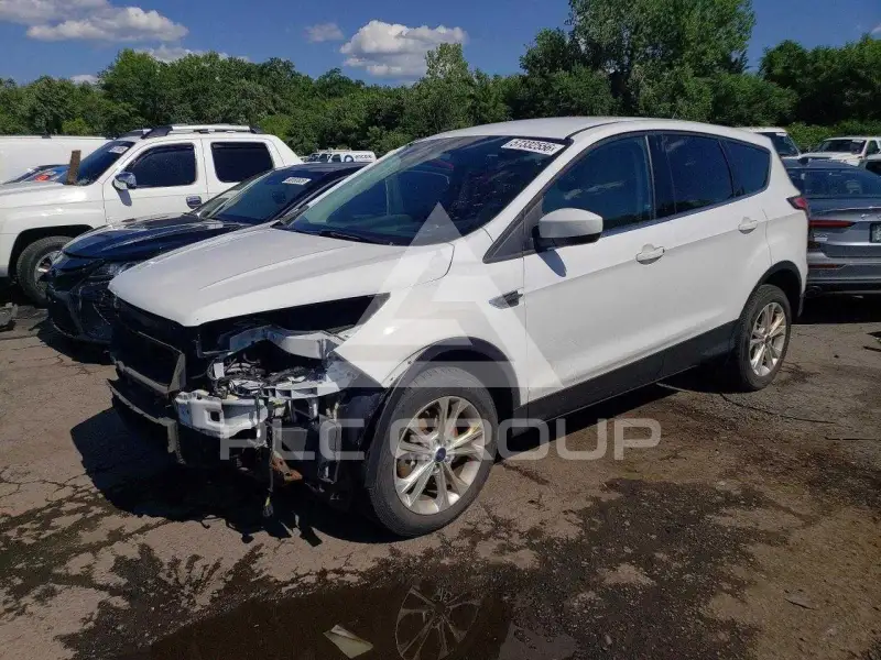 2017 Ford ESCAPE фото