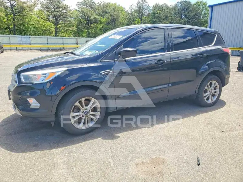 2017 Ford ESCAPE photo