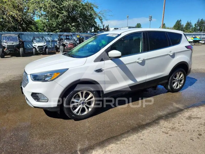 2017 Ford ESCAPE фото