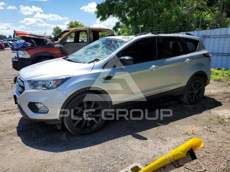2017 Ford ESCAPE фото