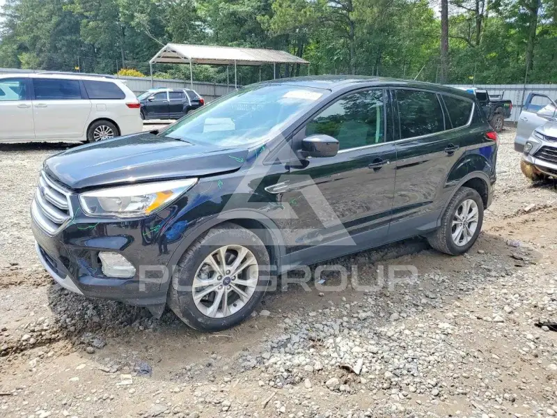 2017 Ford ESCAPE photo