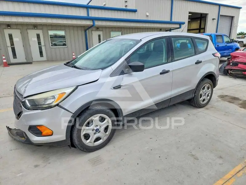2017 Ford ESCAPE photo