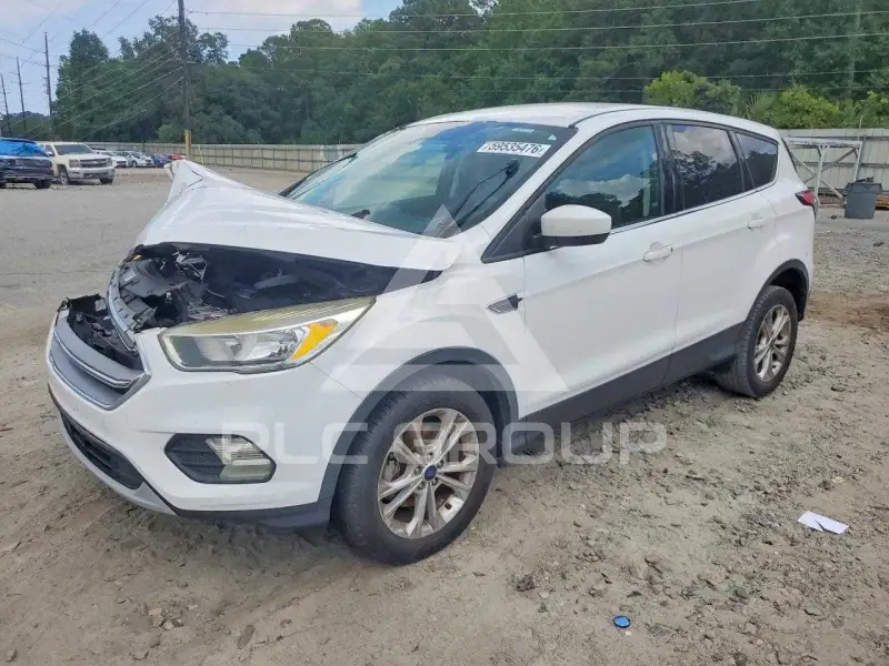 2017 Ford ESCAPE photo